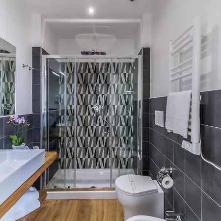 Otto & Photogallery Pensionat 4*